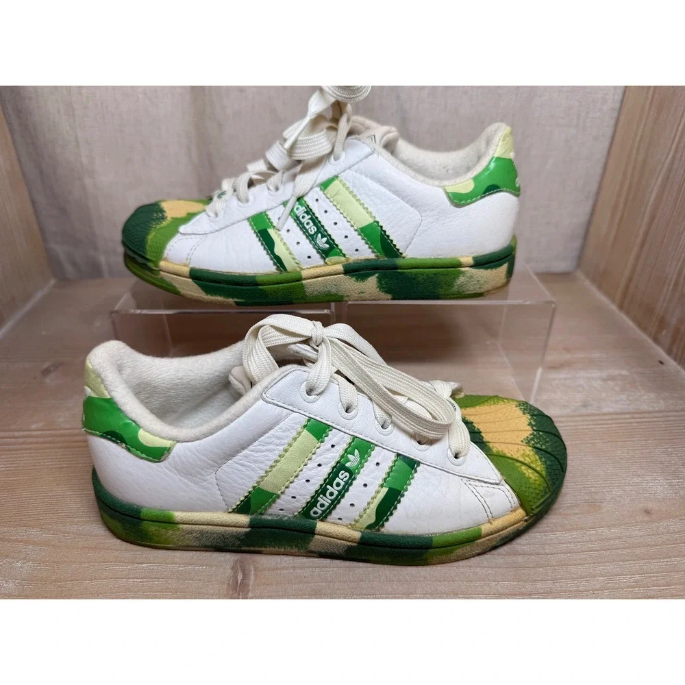 Adidas Superstar Kids Green Camo Shell Toe Sneakers 462522 White Green Size 2.5Y